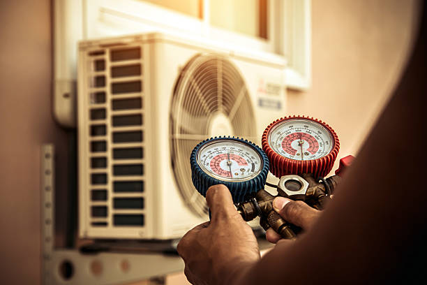 Professional Hvac Repair technician working in Wellington, TX